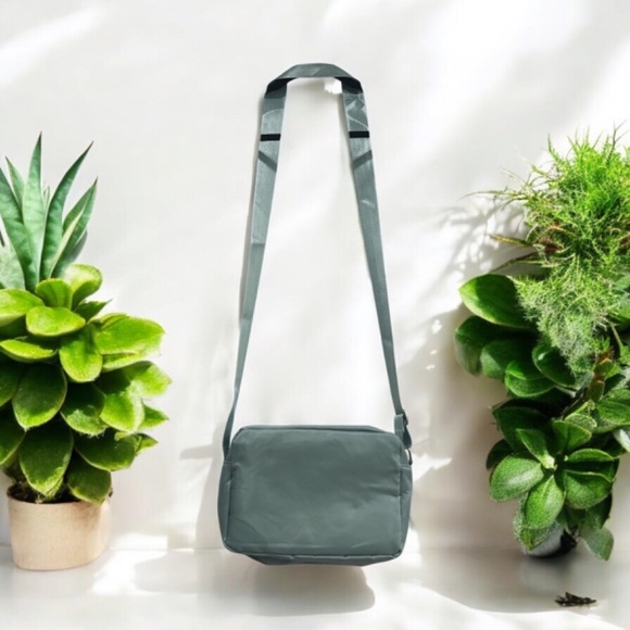 Crossbody Bag With Adjustable Strap - Picture 5 of 9